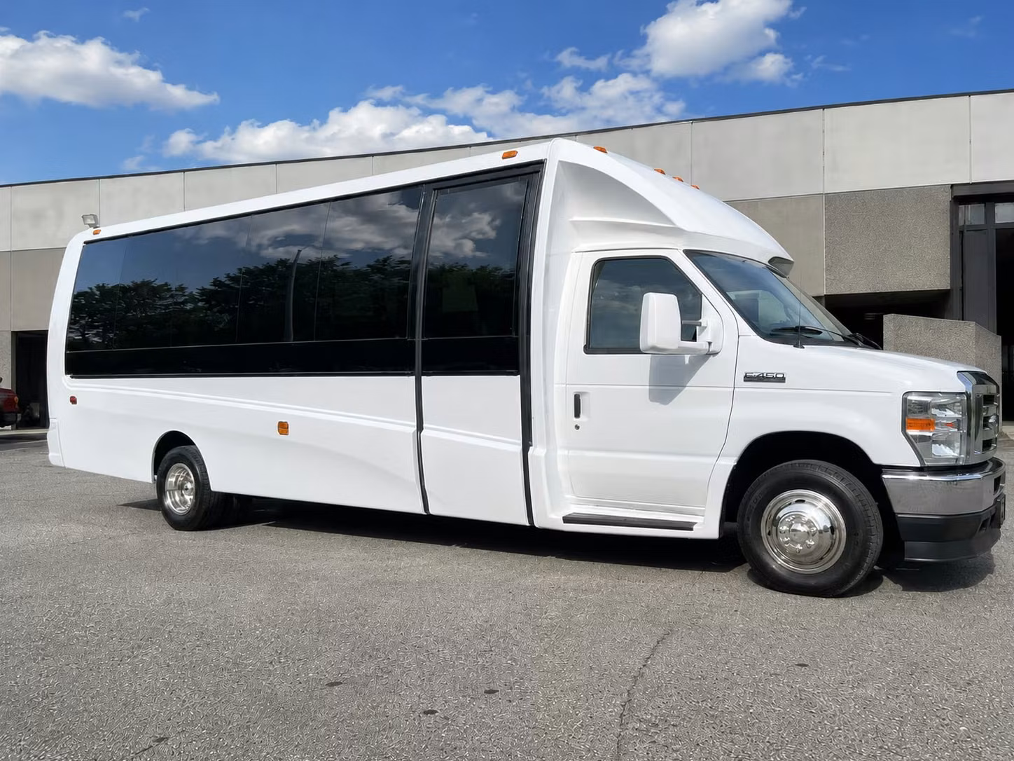 15 passenger minibus